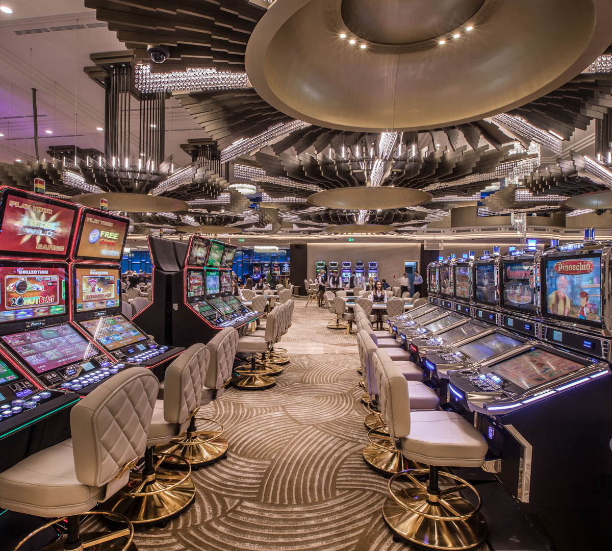 03_Eclipse_Slots_SQ
